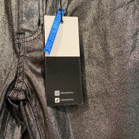Vibrant Silver Gray Metallic Bootcut Flare Denim Shiny Pants NWT Multiple Sizes - Picture 4 of 16